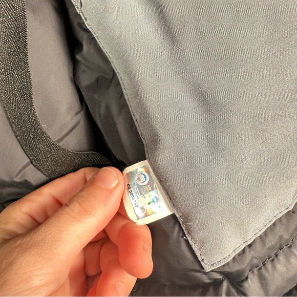 CANADA GOOSE Montello Insulated Down Winter Parka in Mid Grey - Picture 13 of 16